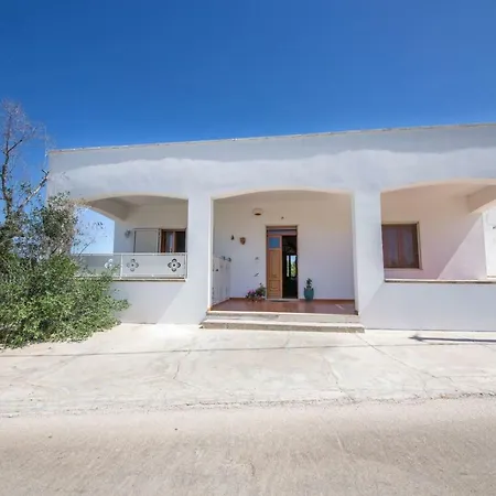 Villa Dimora Tra Gli Ulivi *